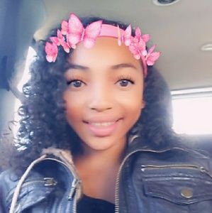 Meet your Posher, Amari